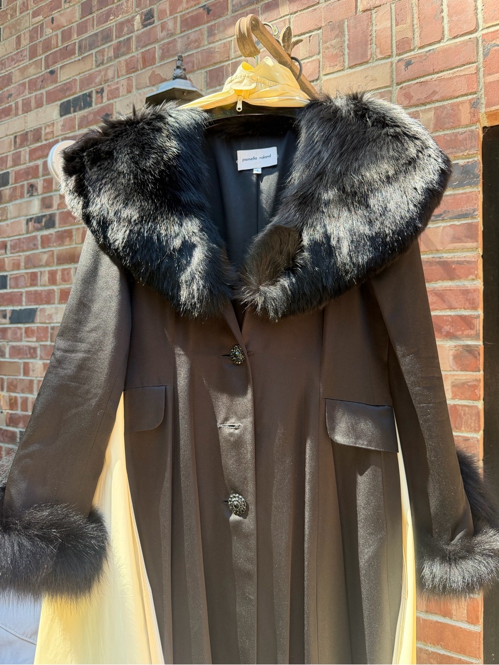 Pamella Roland Opera Coat - Picture 3 of 3